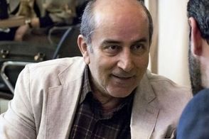 حمله پسر فلاحتگر به منوچهر هادی: دل پدرم را شکستی!