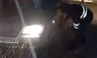 کمک زیبای یک پلیس در جاده‌های برفی شمال