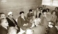محمود احمدی‌نژاد گفت سفارت شوروی اشغال شود