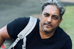  متلک سیاوش شمس به عقب‌گرد شب‌پره از مصاحبه با ضیا