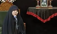 یک زن افغانی تیتر یکِ روزنامه ایرانی شد