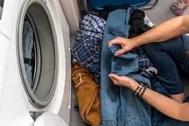  چرا لباس‌ها در ماشین لباسشویی سوراخ می‌شود؟ 