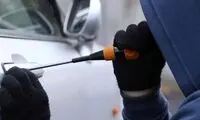 لحظه سرقت خودرو در روز روشن در شهرک شهید محلاتی