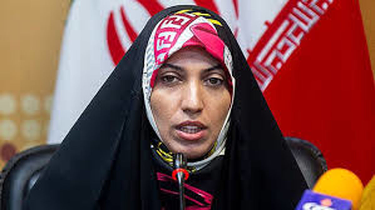   عکسی از آمنه سادات ذبیح‌پور قبل از حمله به صداوسیما 