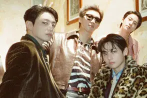 گروه مشهور BTS لباس ایرانی بر تن کردند!