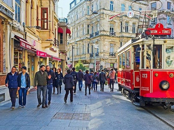 وان: شهری راحت برای یک سفر خارجی ارزان