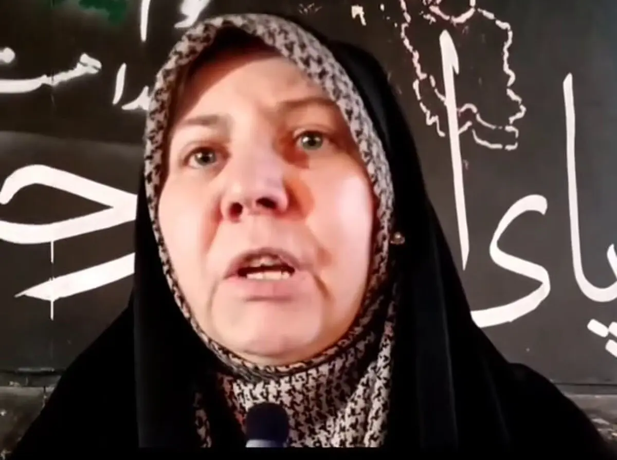 یک زن در تجمعات شبانه: کافه‌روها ما را مسخره می‌کنند!