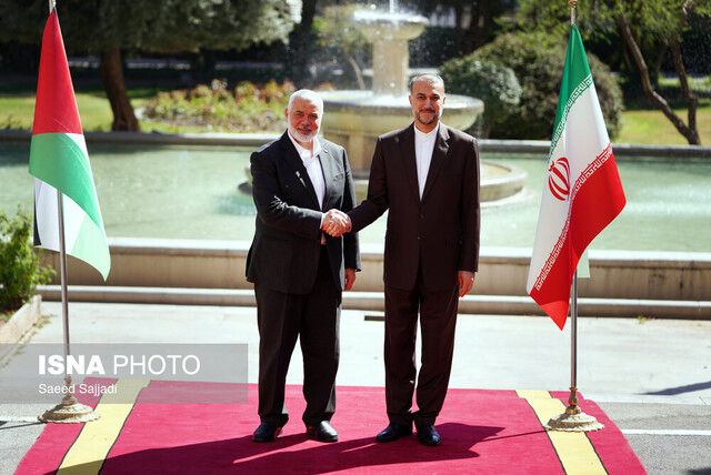 تصاویرِ دیدار وزیر خارجه ایران و اسماعیل هنیه