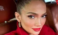 عکس جدید جنیفر لوپز با یک تیپ شلخته