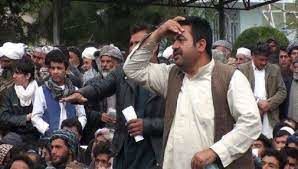 صف چند هزار نفری گرفتن پاسپورت در افغانستان!
