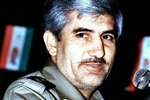 بازدید رهبر انقلاب و منصور ستاری از نیروی هوایی؛ دهه 60