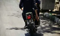 لحظه عجیب زورگیری و سرقت موبایل در زاهدان با قمه!