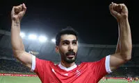 ستاره پرسپولیس با حلقه ازدواجش در زمین حاضر شد