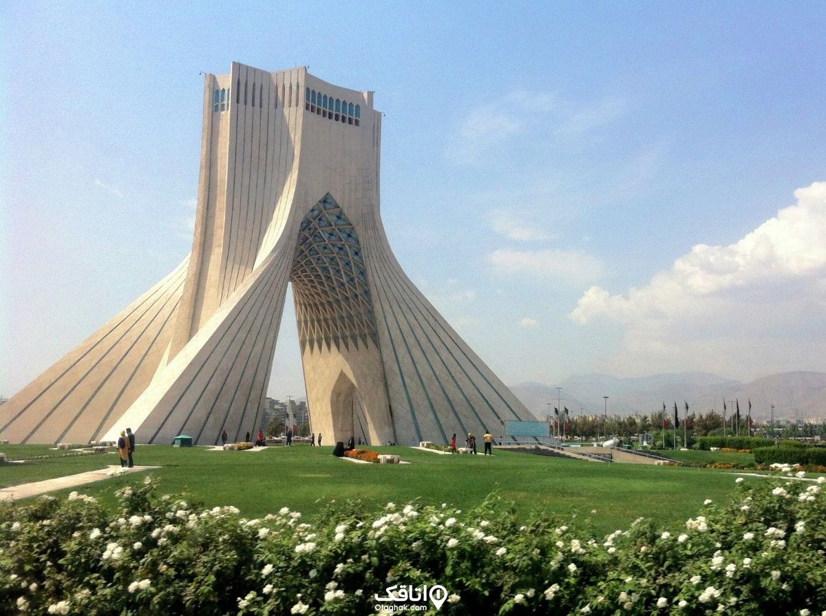   یک قرص نان، اشک ایران را سرازیر کرد 