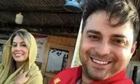 قاب عاشقانه جهانبخش و همسرش در شهر بادگیرها