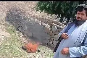آتش زدن شلوارهای گشاد در ایست بازرسی طالبان!