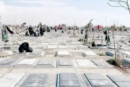 مزارهای بدون سنگ؛ روایتی از چهلم نگین و مجید 