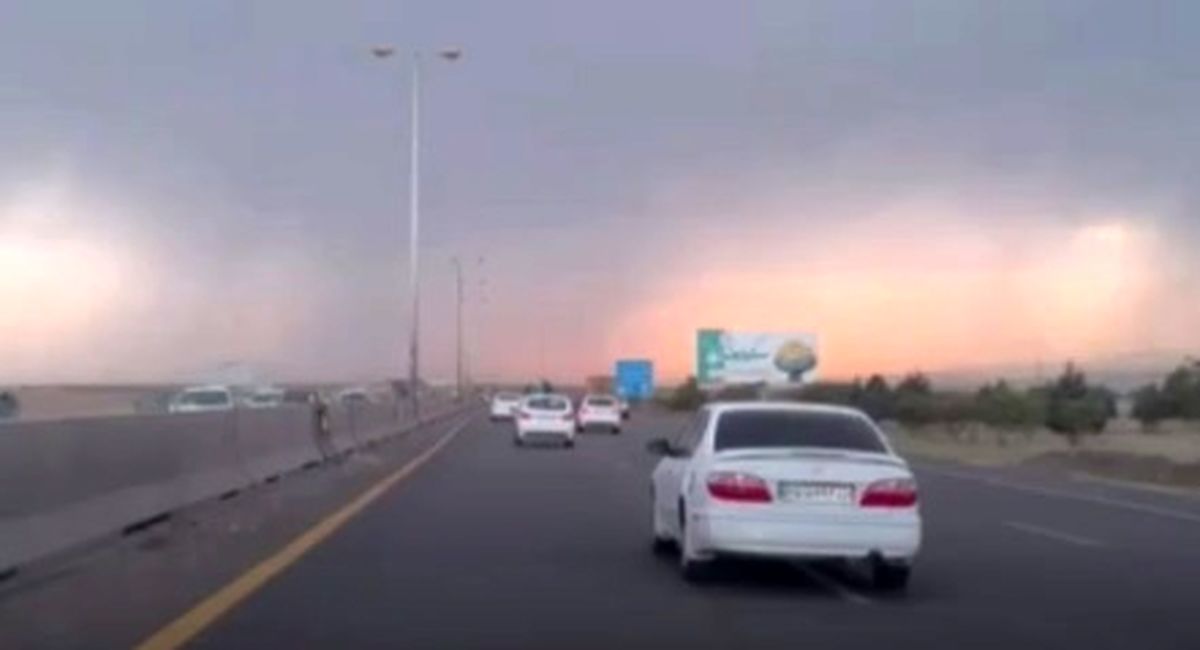  آسمان جاده رشت در عرض چند ثانیه سیاه شد 