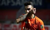 محرم نویدکیا دست روی یک پرسپولیسی گذاشت