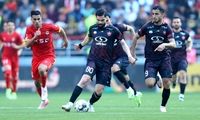 محرم نویدکیا دست روی بازیکن پرسپولیس گذاشت