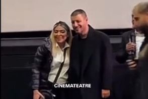 هوادار خانم جواد عزتی از دیدنش ذوق‌زده شد