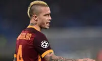مهمان میثاقی وسط برنامه زنده تبلیغ شراب کرد!