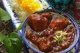 خورشت مرغ و آلو؛ یک غذای ملس و متفاوت برای مهمانی