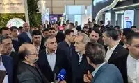 رئیس جمهور از نمایشگاه نفت دیدن کرد