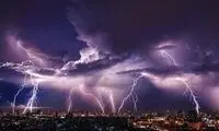 لحظه برخورد رعد و برق به موشک، هنگام پرتاب