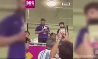رفتار زشت و بی‌ادبانه پسر مسی در استادیوم!