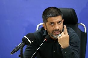 دبیر و رفقا در میدان انقلاب بیلبورد گرفتند