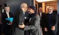 تصاویری از دیدار لاریجانی و یک مقام یمنی در عمان
