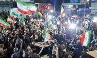 پلاکارد متفاوتی که در تجمعات شبانه دیده شد