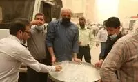 پذیرایی مردم آبادان از امدادگران حادثه 