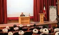 تذکر مدیر حوزه‌های علمیه خطاب به عمامه‌پران‌ها