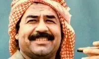 صدام در حال نشانه رفتن اسلحه به سمت نامزدش ساجده