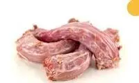 عکسی از قیمت عجیب گردن مرغ در یک فروشگاه