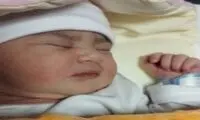 یک مادر آبادانی نوزاد سنگین وزن به دنیا آورد