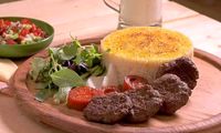 طرز تهیه کته سماقی با کباب تابه‌ای مخصوص