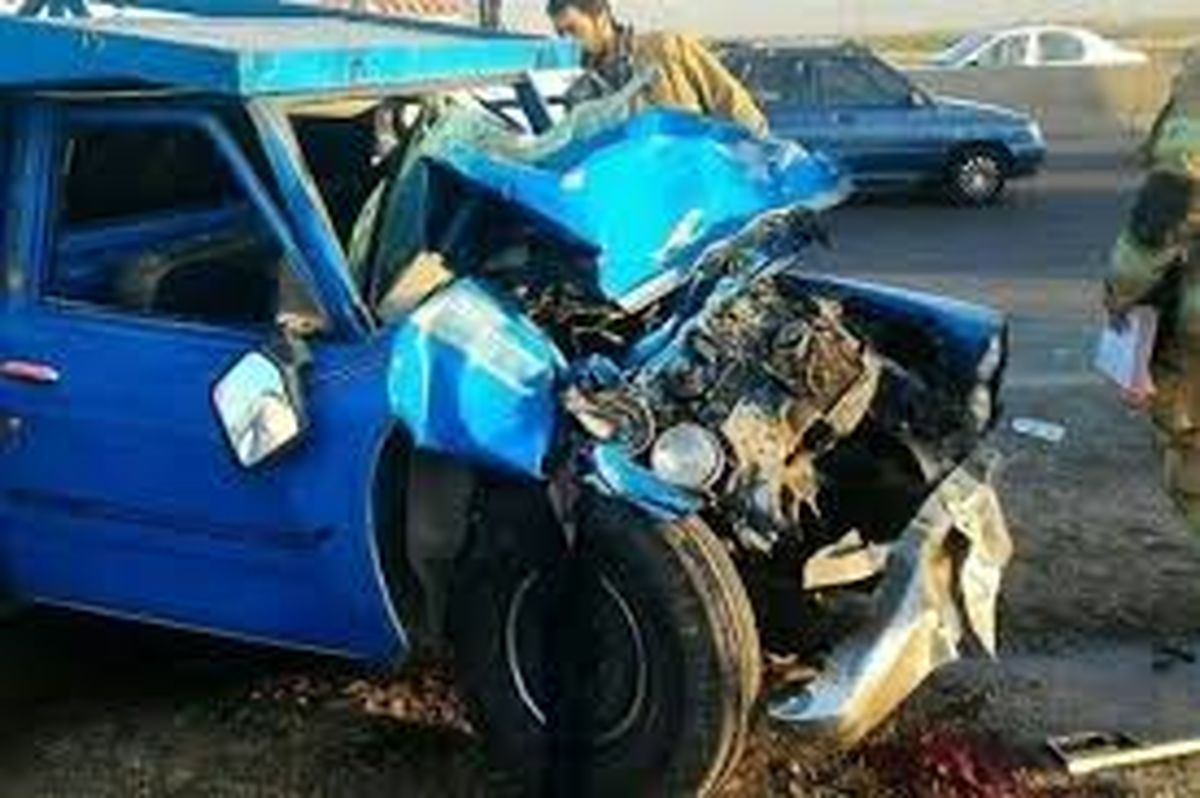 تصادف عجیبی که نیسان آبی را نصف کرد