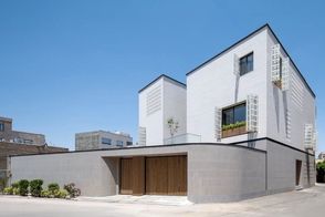 معماری این خانه زیبا در دلیجان شاهکار است
