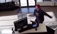 دست و پا چلفتی ترین سارق مسلح قرن را ببینید