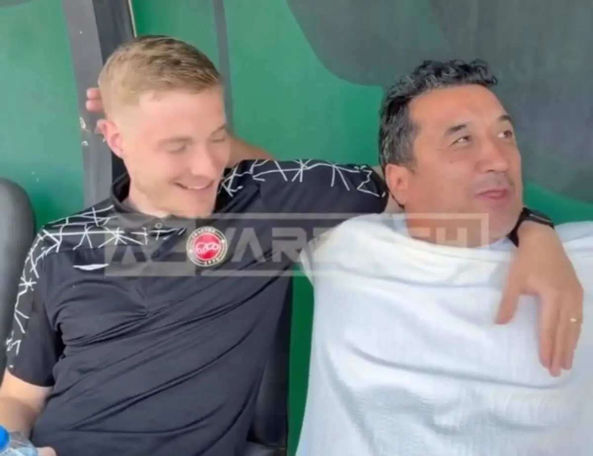 خداداد عزیزی هنگام آموزش فحاشی شکار شد!