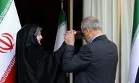 پزشکیان دفتر رئیس جمهور را تحویل گرفت