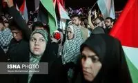 تصاویری از تجمع شبانه مشهدی‌ها علیه اسرائیل