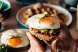 زمان صبحانه خوردن بر طول عمر اثر می‌گذارد