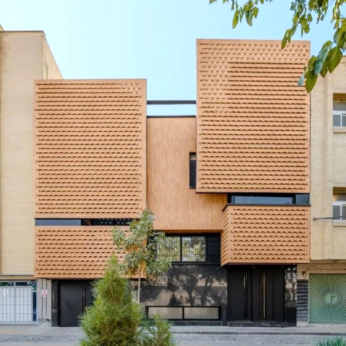   معماری زیبای این خانه در جلفا جایزه برده است! 