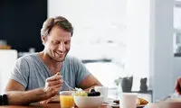 6 بلایی که سریع غذا خوردن به سرتان می‌آورد