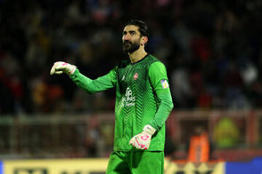 سنگ تمام بیرانوند برای زنوزی؛ کاش گریه شما را نمی‌دیدم!