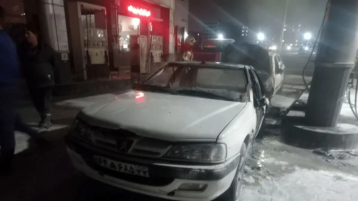 آتش‌سوزی در پمپ‌بنزین دولت‌آباد تهران
